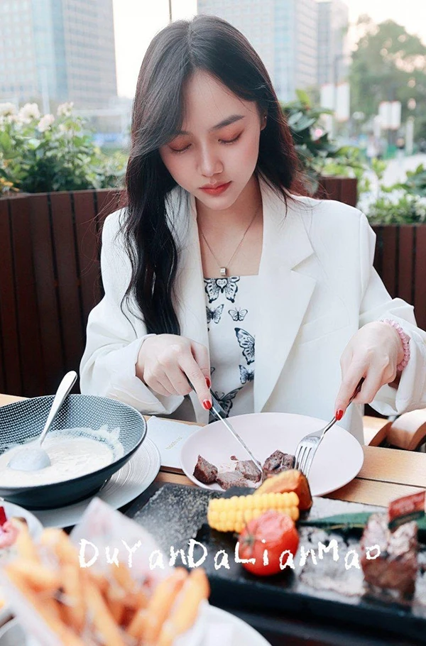 推特duyandalianmao美丽的女孩唯美无圣光图集